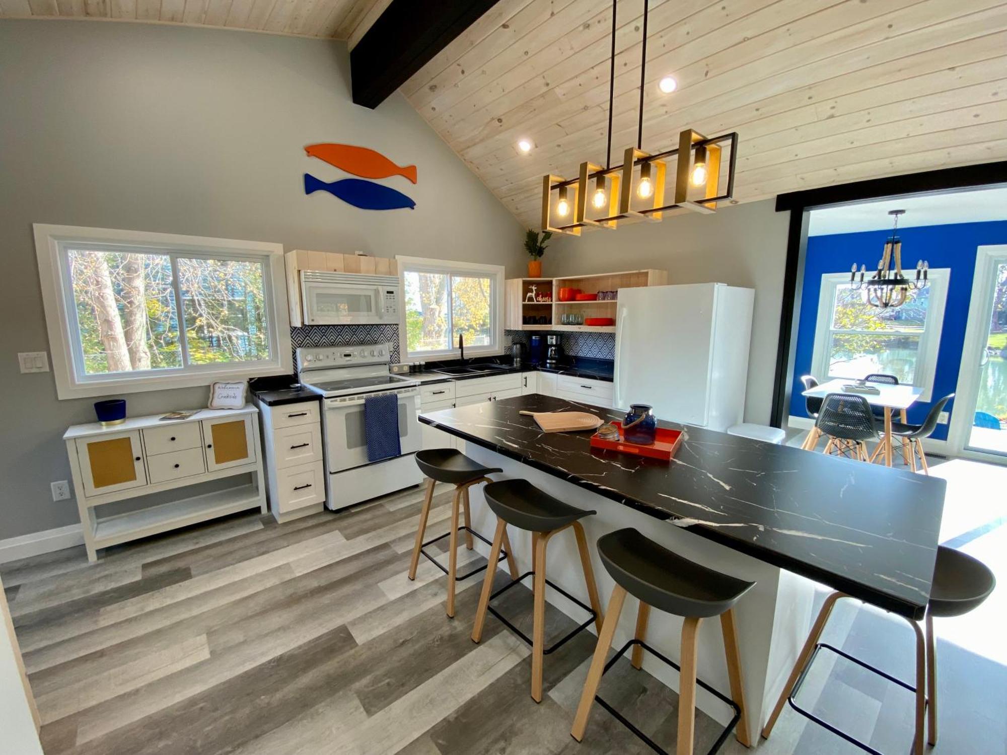 Creekside Cottage - Kayak, Sup, Fishing, Game Room, Steps To The Beach Kingsville Eksteriør bilde